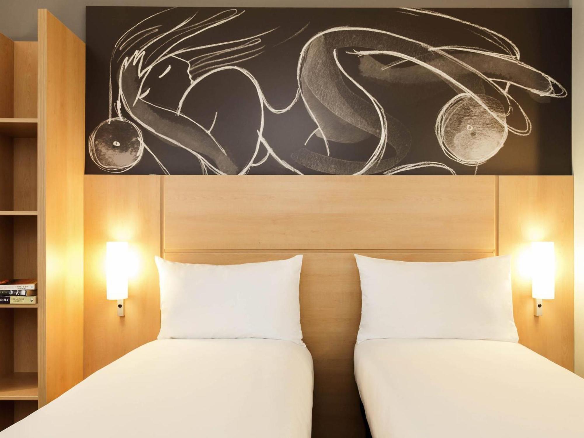 Ibis Edinburgh Centre South Bridge - Royal Mile — Photos 2